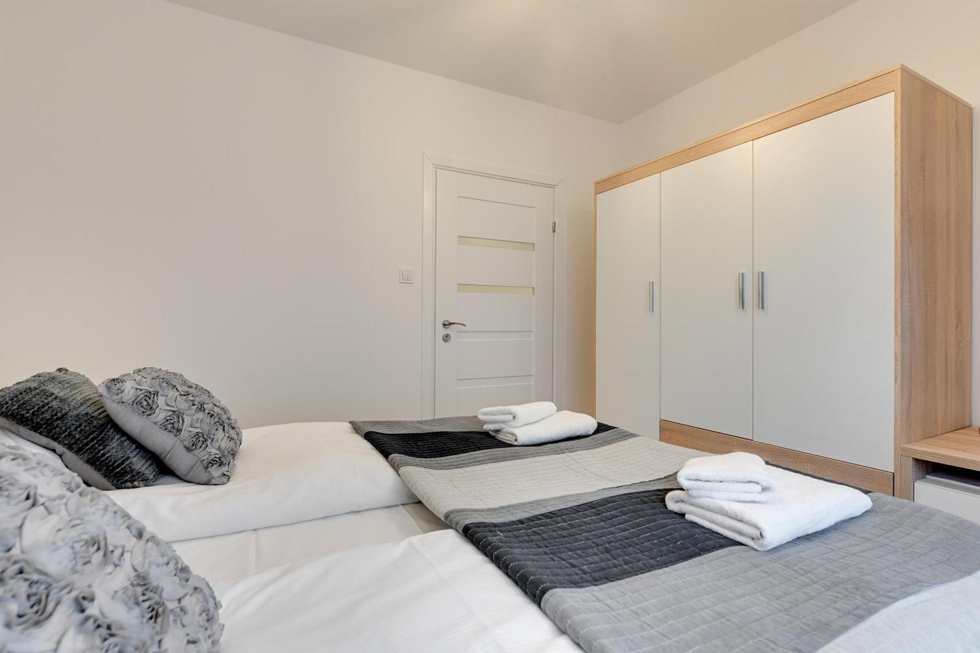 Apartmate- Heart Of Oldtown Apartment- Sauna & Security Gdansk Bagian luar foto